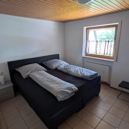 Ella Apartment *